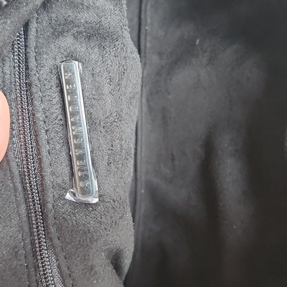 NWT ❗️ Stwve Madden Bantonia snake faux leather puffer Crossbody bag with metal - Picture 9 of 16